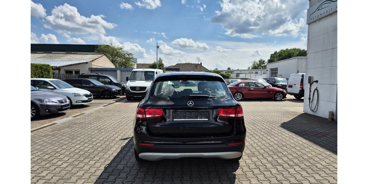 Mercedes-Benz GLC 250 4M Distronic, Rückfahrkamera, AppleCarplay 112.301 km 19.990 &euro; Rodgau 63110