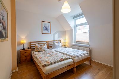 GROSSZÜGIG WOHNEN, CLEVER VERMIETEN - Mehrfamilienhaus, Wohnhaus Malente | Angebot:26786295