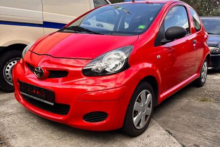 Toyota Aygo (X) 62.000 km 2.750 € Berlin 12526