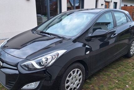 Hyundai i30 54.500 km 9.490 &euro; Roth 91154