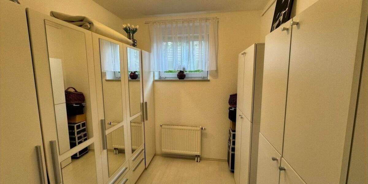 Doppelhaushälfte Drei Gleichen - 5 Zimmer, 120 m&sup2;, 195.000&euro; | Angebot:24567383