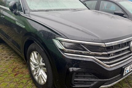 VW Touareg 128.000 km 34.900 &euro; Bottrop 46236