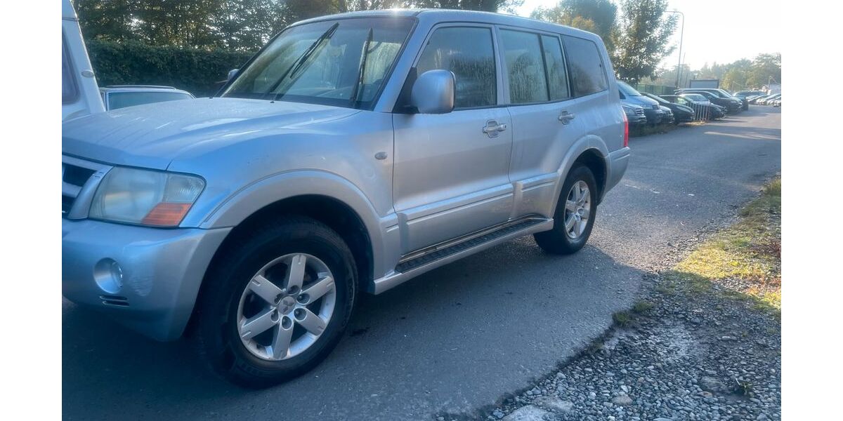 Mitsubishi Pajero 340.000 km 6.900 &euro; Frankfurt am Main 60486