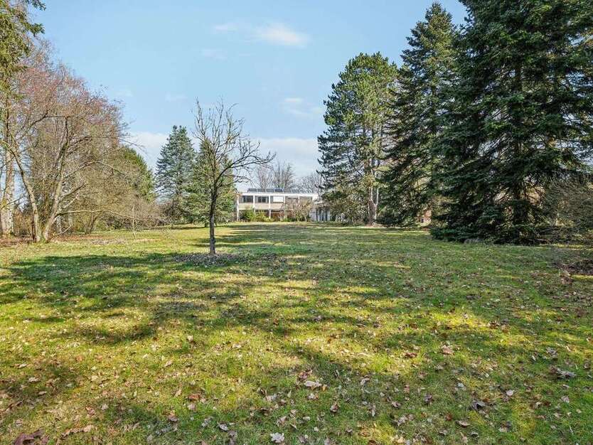 Haus zum Kaufen in Weiden in der Oberpfalz 1.390.000 € 325.11 m²