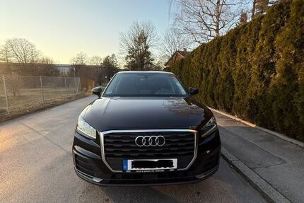 Audi Q2 123.000 km 15.990 &euro; München 81735