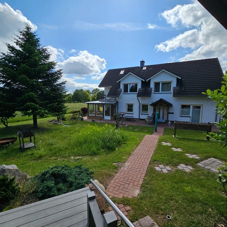 EFH mit ELW in 23701 Groß Meinsdorf ( Feldrandlage )