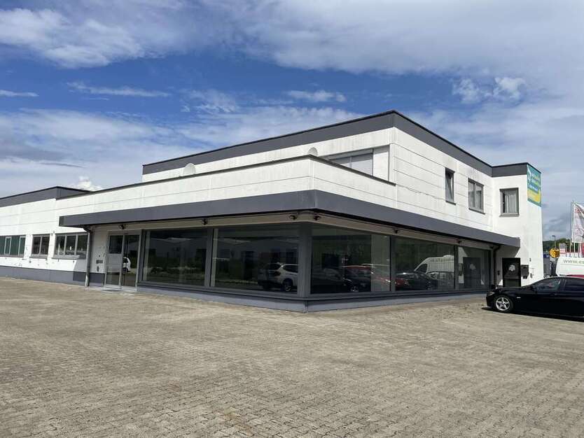 Halle in Heidenheim 2.800 € 190 m²