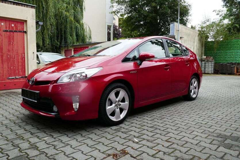 Toyota Prius 60.250 km 12.950 € Berlin 12105
