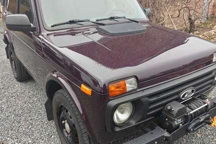 Lada Niva 20.000 km 14.800 &euro; Heimburg 38889
