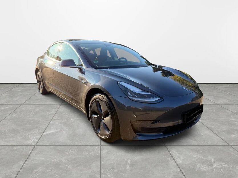 Tesla Model 3 188.657 km 19.990 € Porta Westfalica 32457