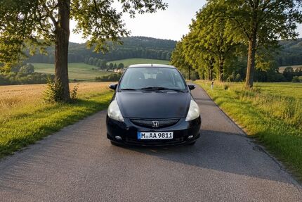 Honda Jazz 234.000 km 1.650 &euro; Neufahrn 85375
