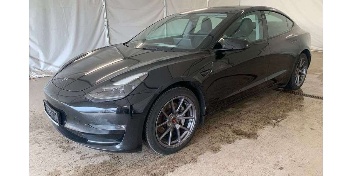 Tesla Model 3 150.000 km 22.980 &euro; Herges-Hallenberg 98587