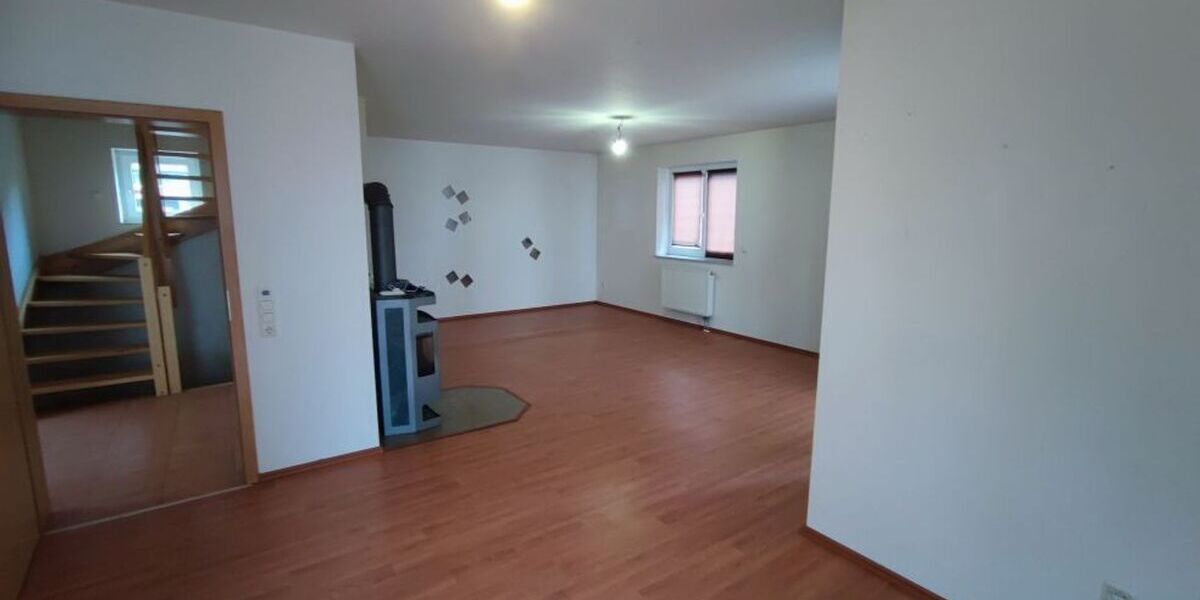 Gepflegtes Einfamilienhaus mit Garage und schönem Grundstück in Groß-Zimmern (Courtage-frei) - Einfamilienhaus Groß-Zimmern Zimmern | Angebot:26666299
