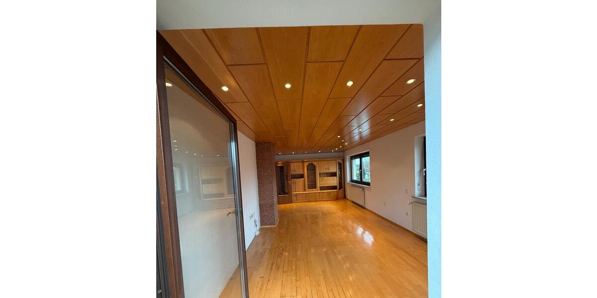 Etagenwohnung Thierhaupten - 4 Zimmer, 150 m&sup2;, 1.350&euro; | Angebot:26671332