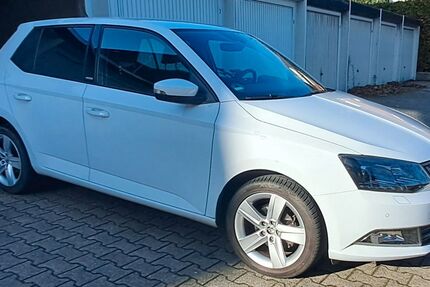 Skoda Fabia 36.800 km 10.400 € Dortmund 44287