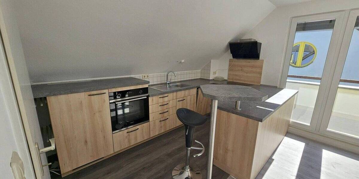 Teilmöblierte, hochwertig sanierte Wohnung in gepflegter Umgebung 2 zimmer