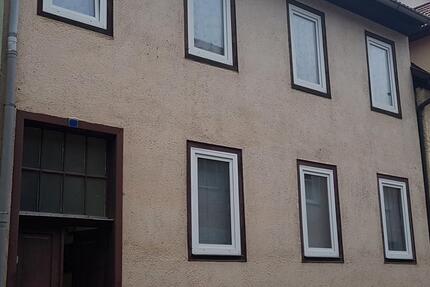 Haus Hildburghausen - 8 Zimmer, 156 m&sup2;, 65.000&euro; | Angebot:27120878