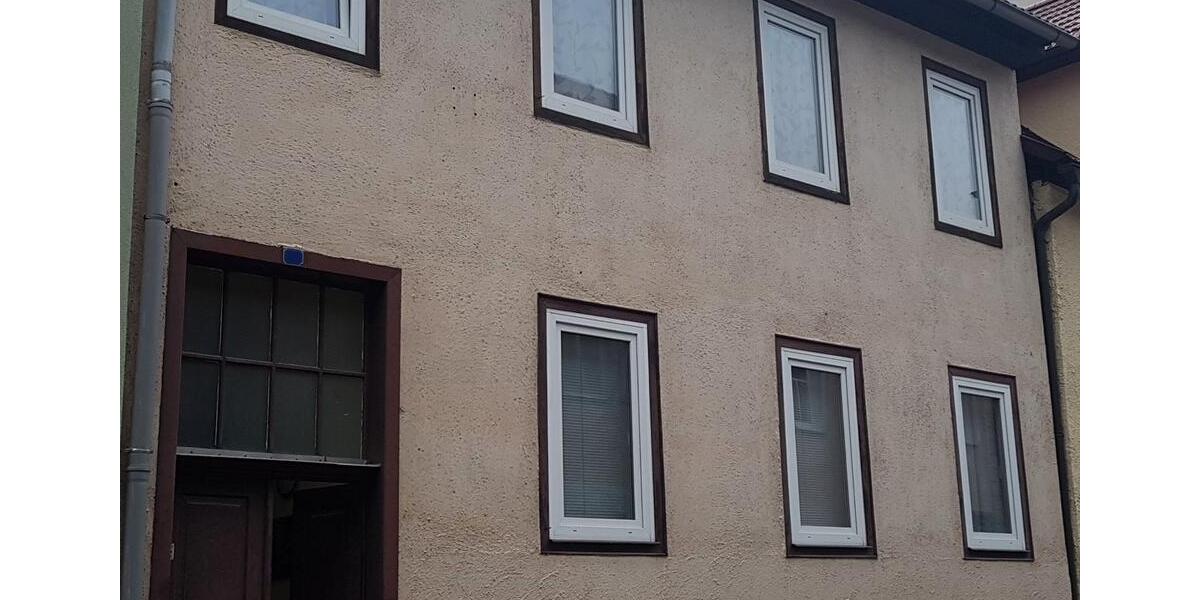 Reihenhaus Hildburghausen - 8 Zimmer, 156 m&sup2;, 65.000&euro; | Angebot:27120878