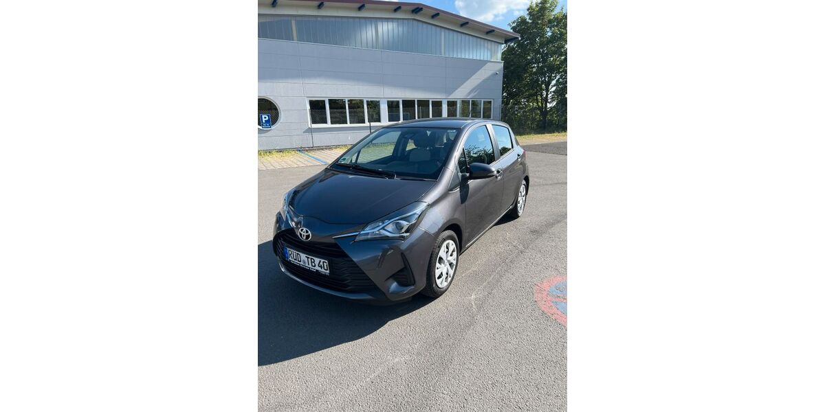 Toyota Yaris 64.218 km 9.990 &euro; Kiedrich 65399