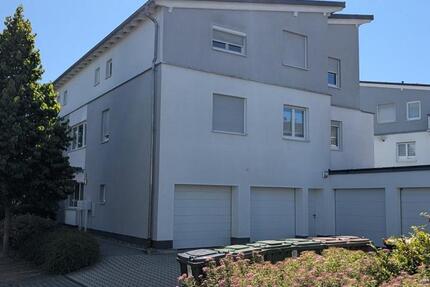 Eigentumswohnung im 2.OG 3ZKB + Dachterasse + Garage +ohne Makler 3 zimmer