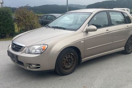 Kia Cerato 134.000 km 888 € Langdorf 94264