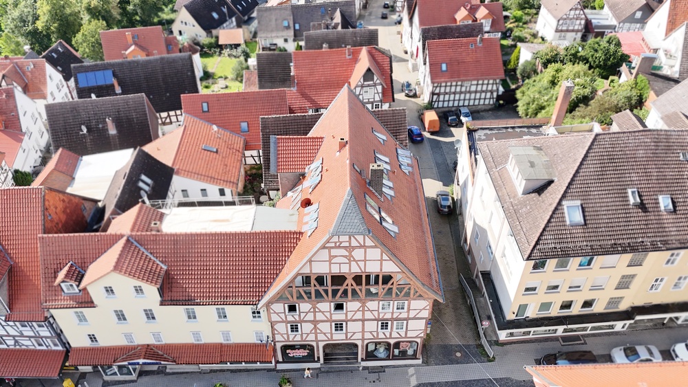 Komplett saniert! 2 Wohnungen kombinierbar! Fußbodenheizg.! Balkon& Einbauküche, Innenstadt* - Maisonettenwohnung Wolfhagen | Angebot:26991135