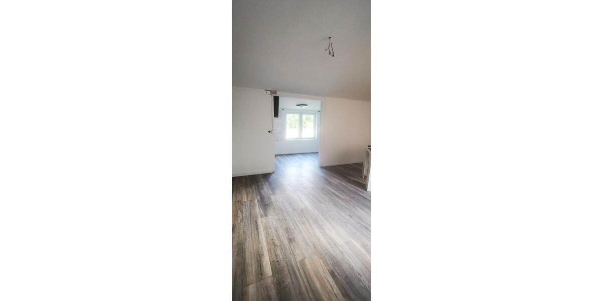 Einfamilienhaus Klanxbüll - 7 Zimmer, 160 m&sup2;, 250.000&euro; | Angebot:26533485