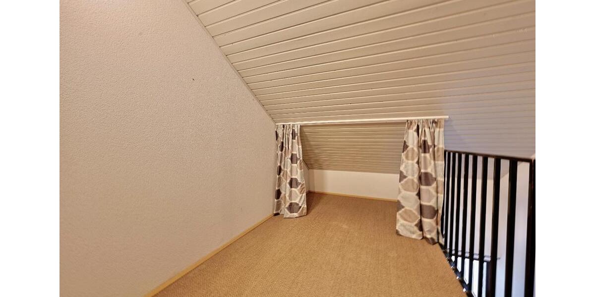 Dachgeschoßwohnung Erbach - 4 Zimmer, 97 m&sup2;, 950&euro; | Angebot:25491533