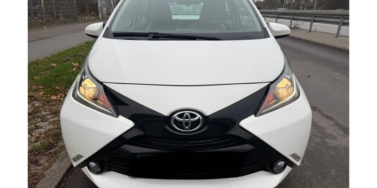 Toyota Aygo (X) 137.000 km 5.700 &euro; Kiel 24146