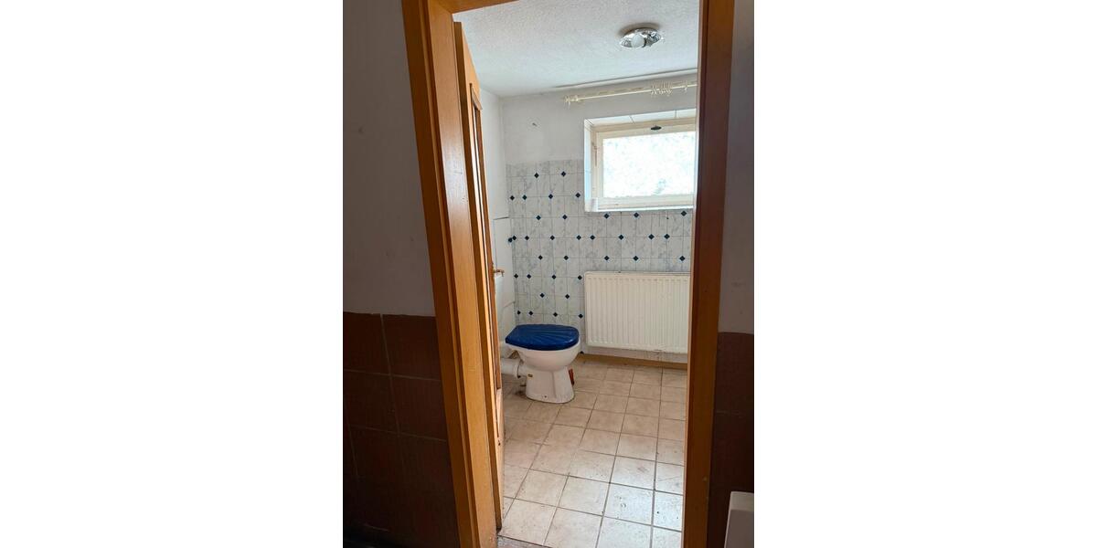 Einfamilienhaus Sollstedt - 8 Zimmer, 125 m&sup2;, 125.000&euro; | Angebot:27127862