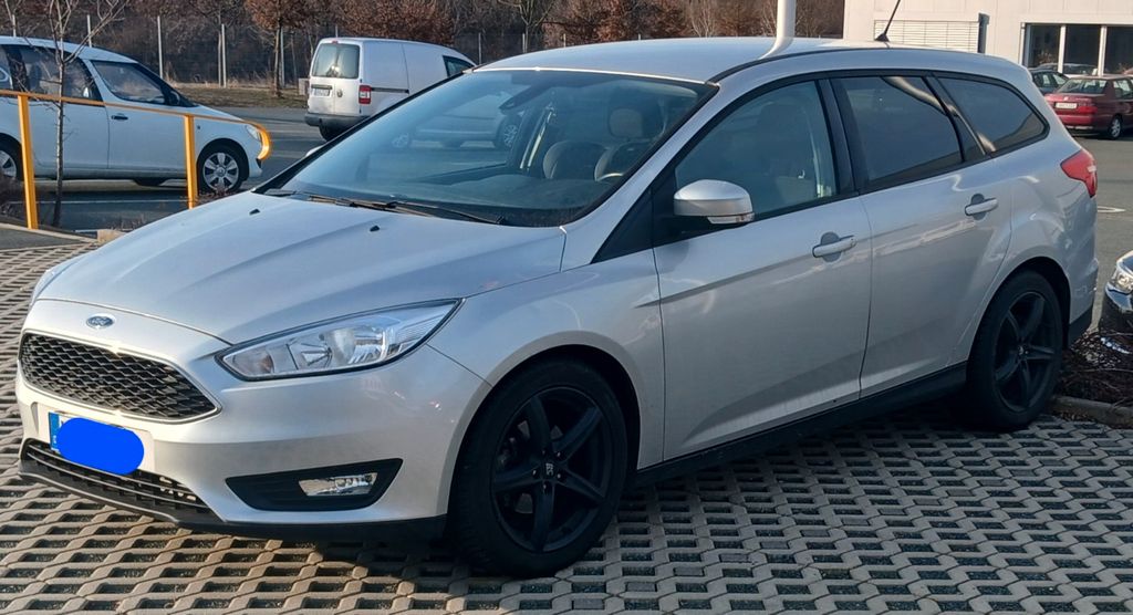 Ford Focus 83.500 km 8.200 &euro; Ellefeld 08236