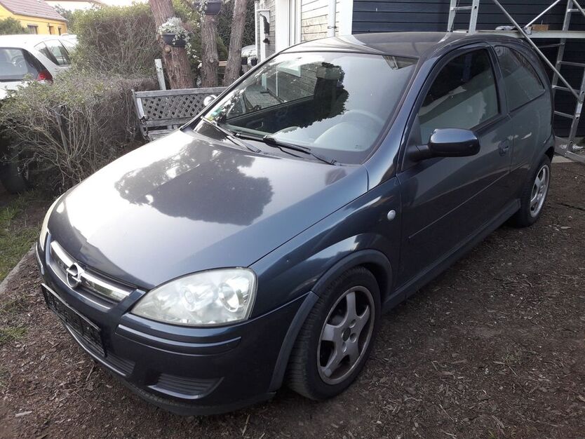 Opel Corsa 218.000 km 1.250 € Laage 18299