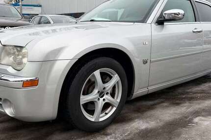 Chrysler 300C 254.200 km 5.790 &euro; Elmshorn (bei Hamburg) 25335