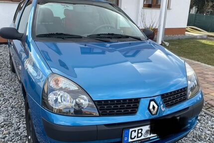 Renault Clio 74.023 km 2.390 &euro; Peitz 03185