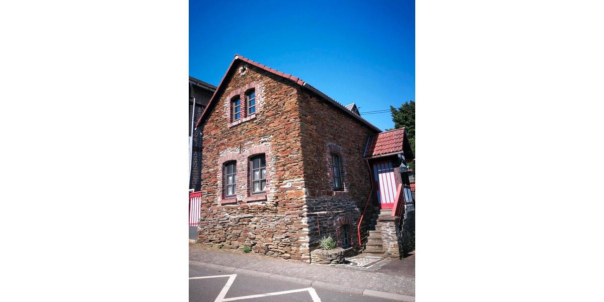 kleines Haus mit Garten und Stellplatz zu vermieten 3 zimmer