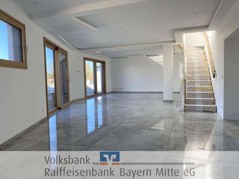 Haus zum Mieten in Herrngiersdorf 2.250 € 183.79 m² 5 zimmer