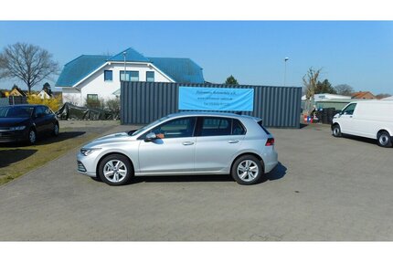 VW Golf VIII 1.5 Active Life TSI Navi Klima