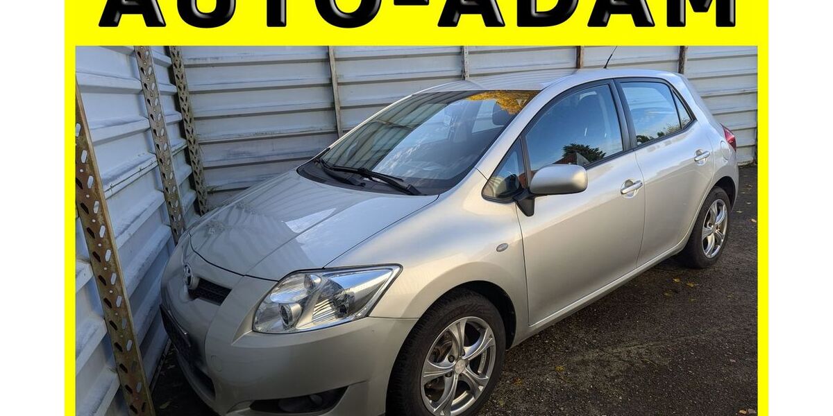 Toyota Auris 111.060 km 6.150 &euro; Lübeck 23556