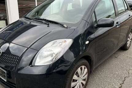 Toyota Yaris 181.597 km 1.990 € Tessin 18195