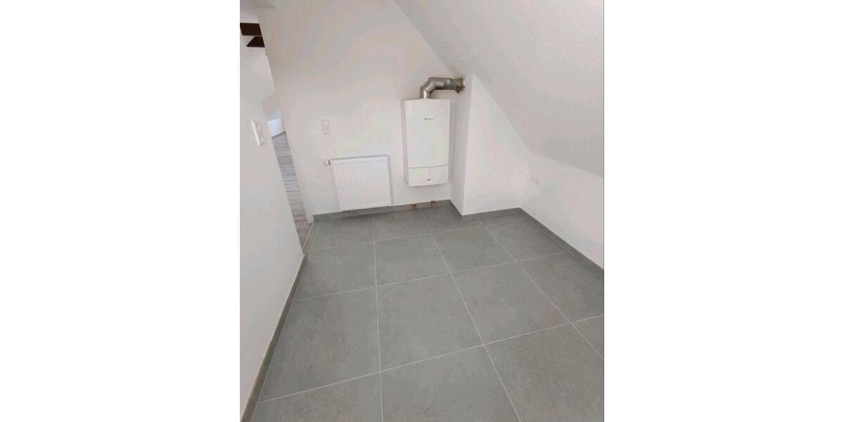 Dachgeschoßwohnung Ebersbach an der Fils - 2.5 Zimmer, 62 m&sup2;, 820&euro; | Angebot:26035434