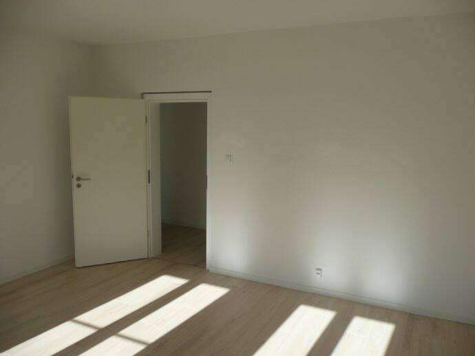 Etagenwohnung Pirna Sonnenstein - 3 Zimmer, 68 m&sup2;, 475&euro; | Angebot:26796359