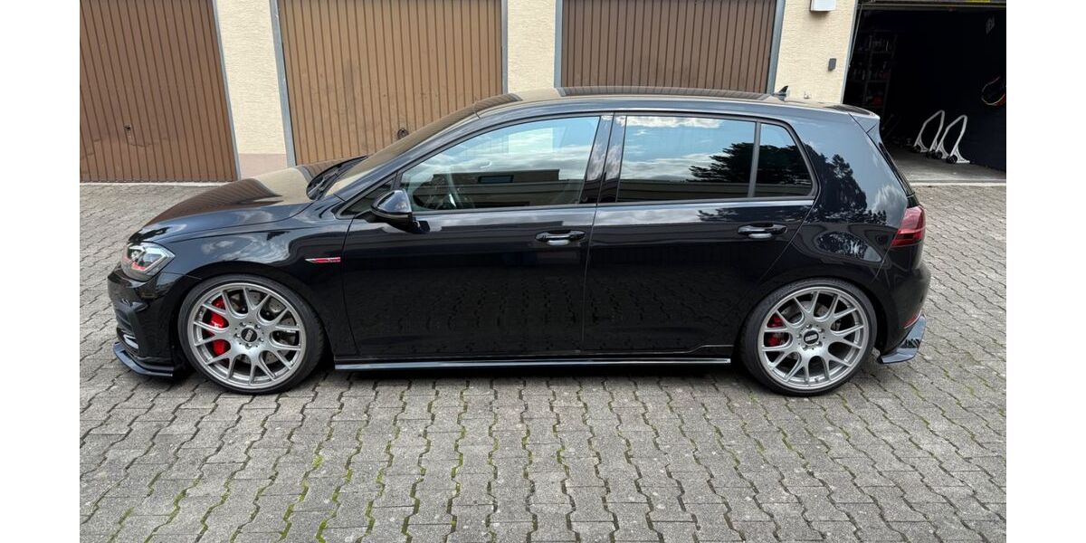 VW Golf 28.254 km 22.999 &euro; Eppelheim 69214