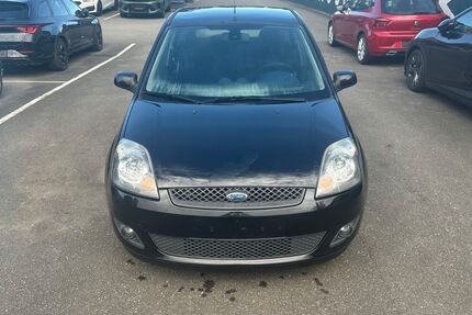 Ford Fiesta 167.890 km 3.000 &euro; Mosbach 74821
