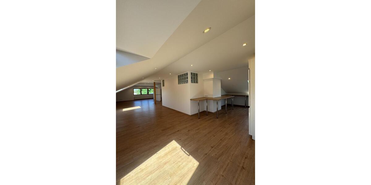 Dachgeschoßwohnung Wiesentheid - 2 Zimmer, 120 m&sup2;, 270.000&euro; | Angebot:24614746