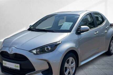 Toyota Yaris 42.650 km 13.480 &euro; Stade 21680