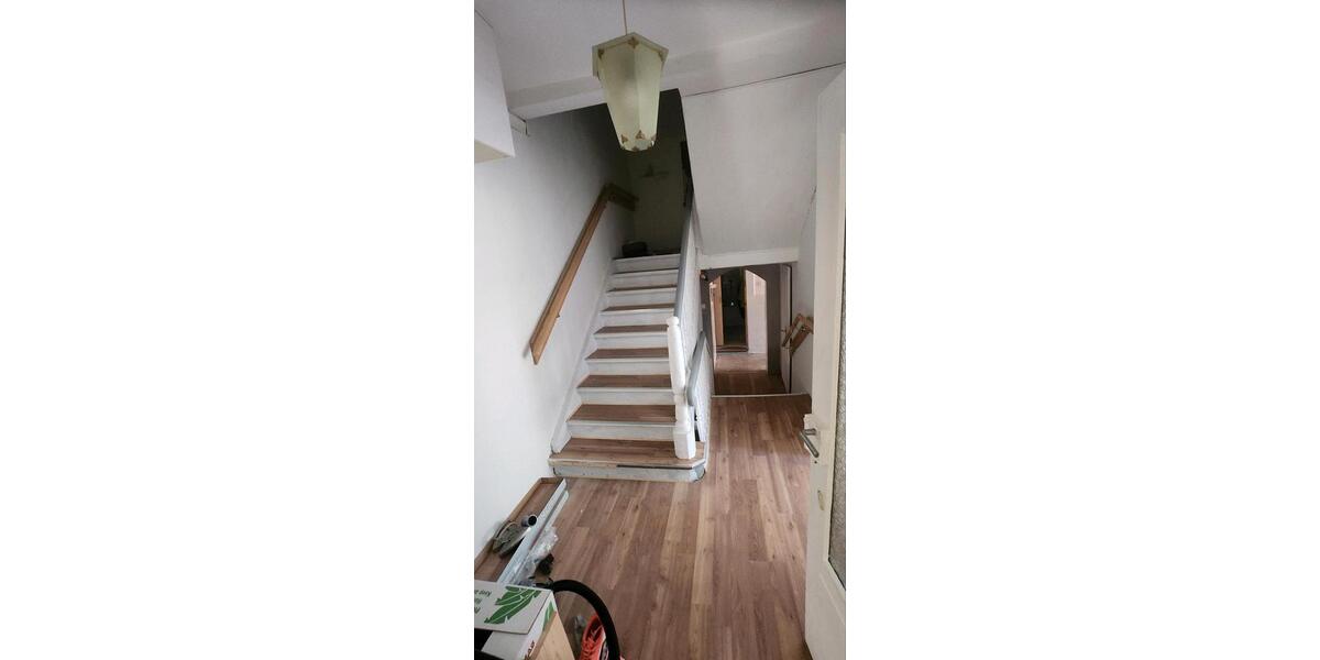 Doppelhaushälfte Neuhaus am Rennweg - 8 Zimmer, 140 m&sup2;, 75.000&euro; | Angebot:25873708