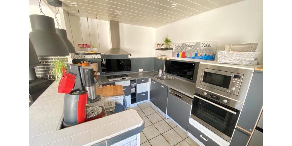 Etagenwohnung Erftstadt - 7 Zimmer, 171 m&sup2;, 2.281&euro; | Angebot:26003682