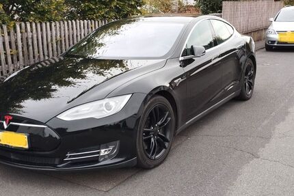 Tesla Model S 245.000 km 17.800 &euro; Waldsolms 35647