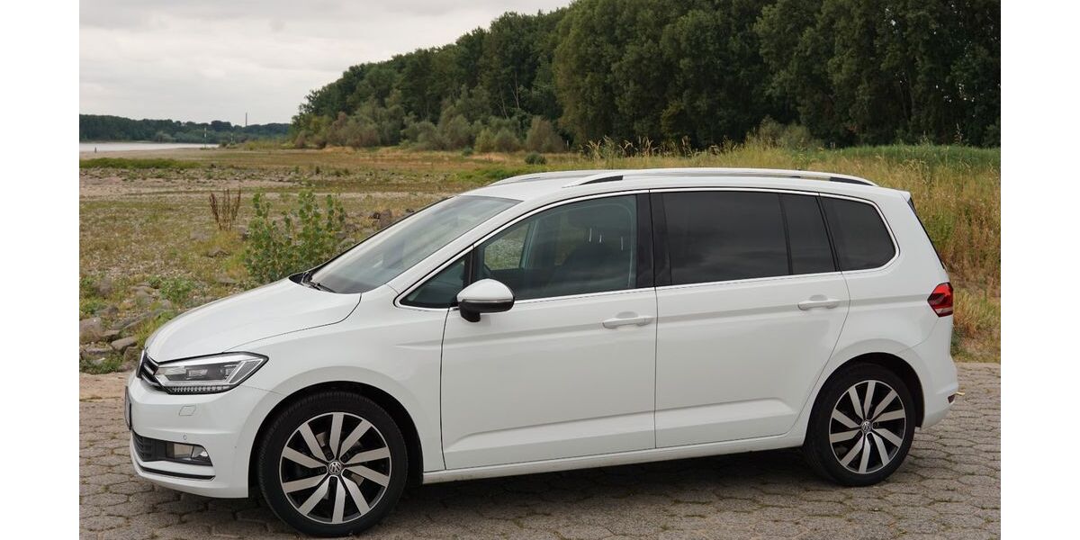 VW Touran 143.054 km 16.950 &euro; Köln 50999