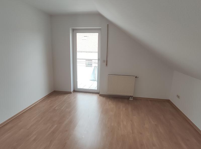 3 Zi. Wohnung (Nr. 6) im DG (2. OG) mit Balkon und Garage - Etagenwohnung Erlangen OT Dechsendorf | Angebot:24315669